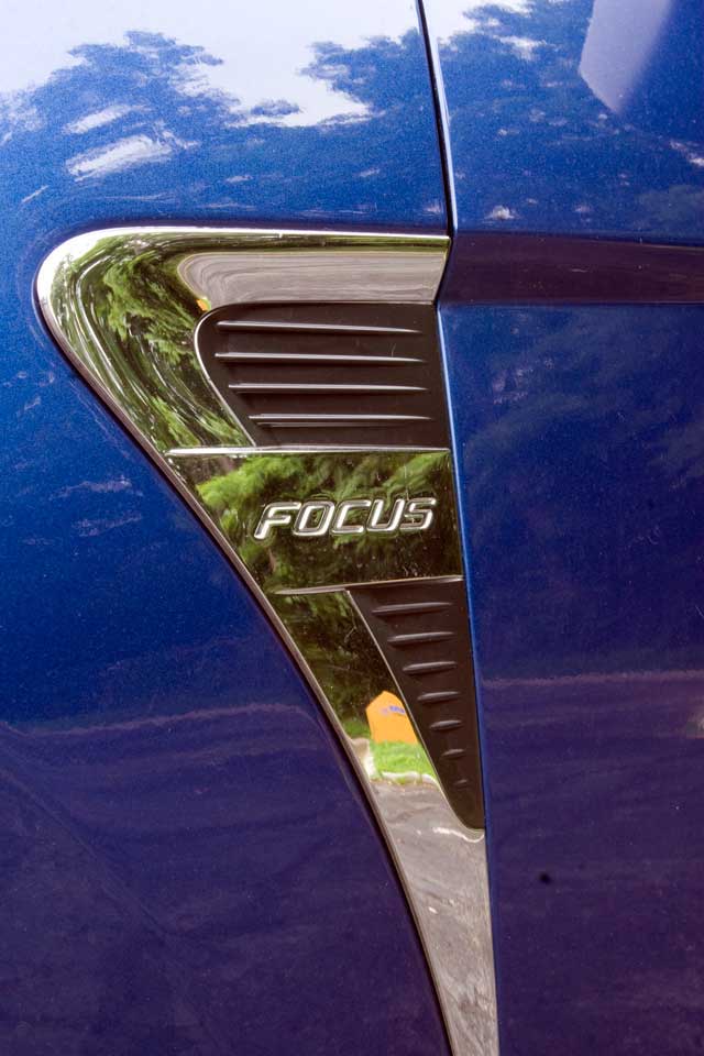 Mmfp_081000_03_z 2009_ford_focus
