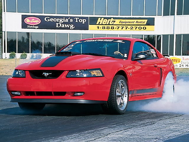 0408mm_20z Ford_Mustang Front_View_At_Track
