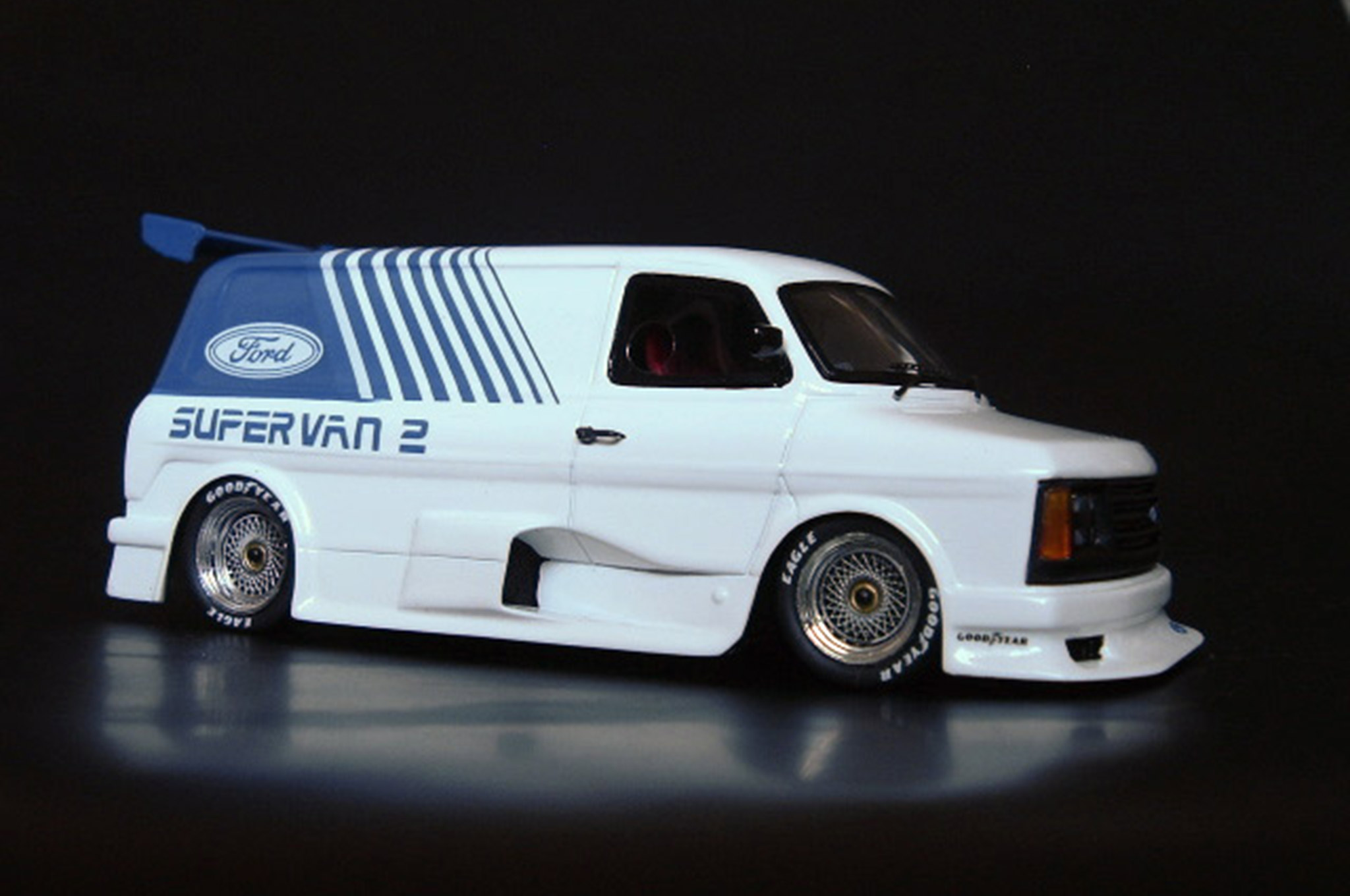 ford super van