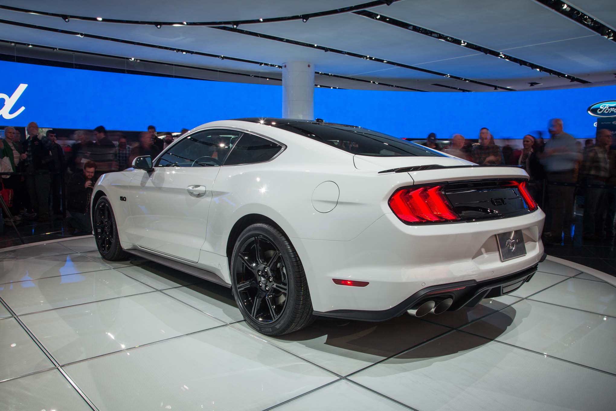 2018 Ford Mustang Gt >> 2018 Ford Mustang Gt Rear Three Quarter 02 Photo 220051091 2018 Ford Mustang Gt >> 2018 Ford Mustang Gt Rear Three Quarter 02 Photo 220051091