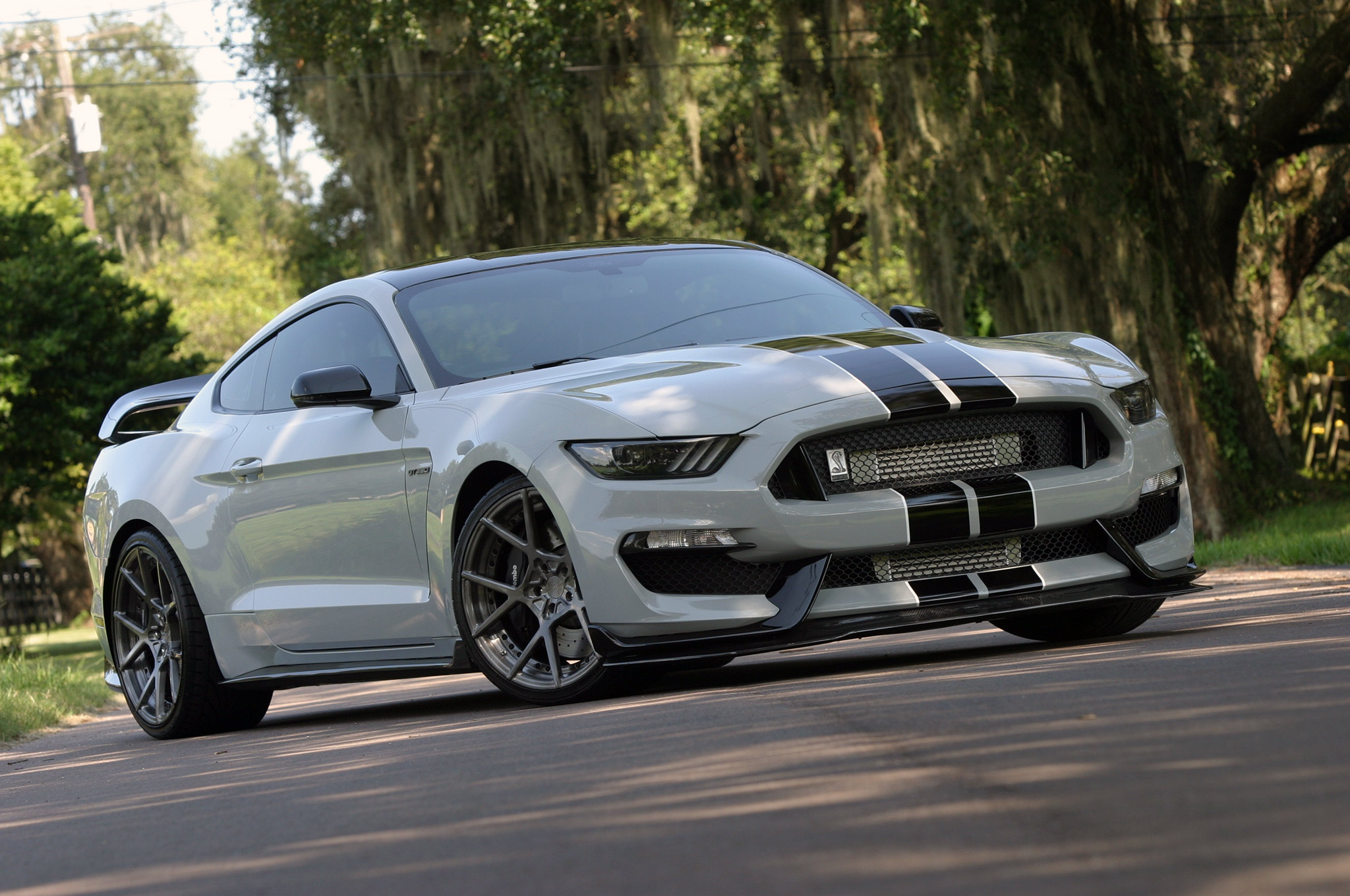 Shelby Gt350 Wins Kbb Best Re Value Award Gt350 Kbb Award 001