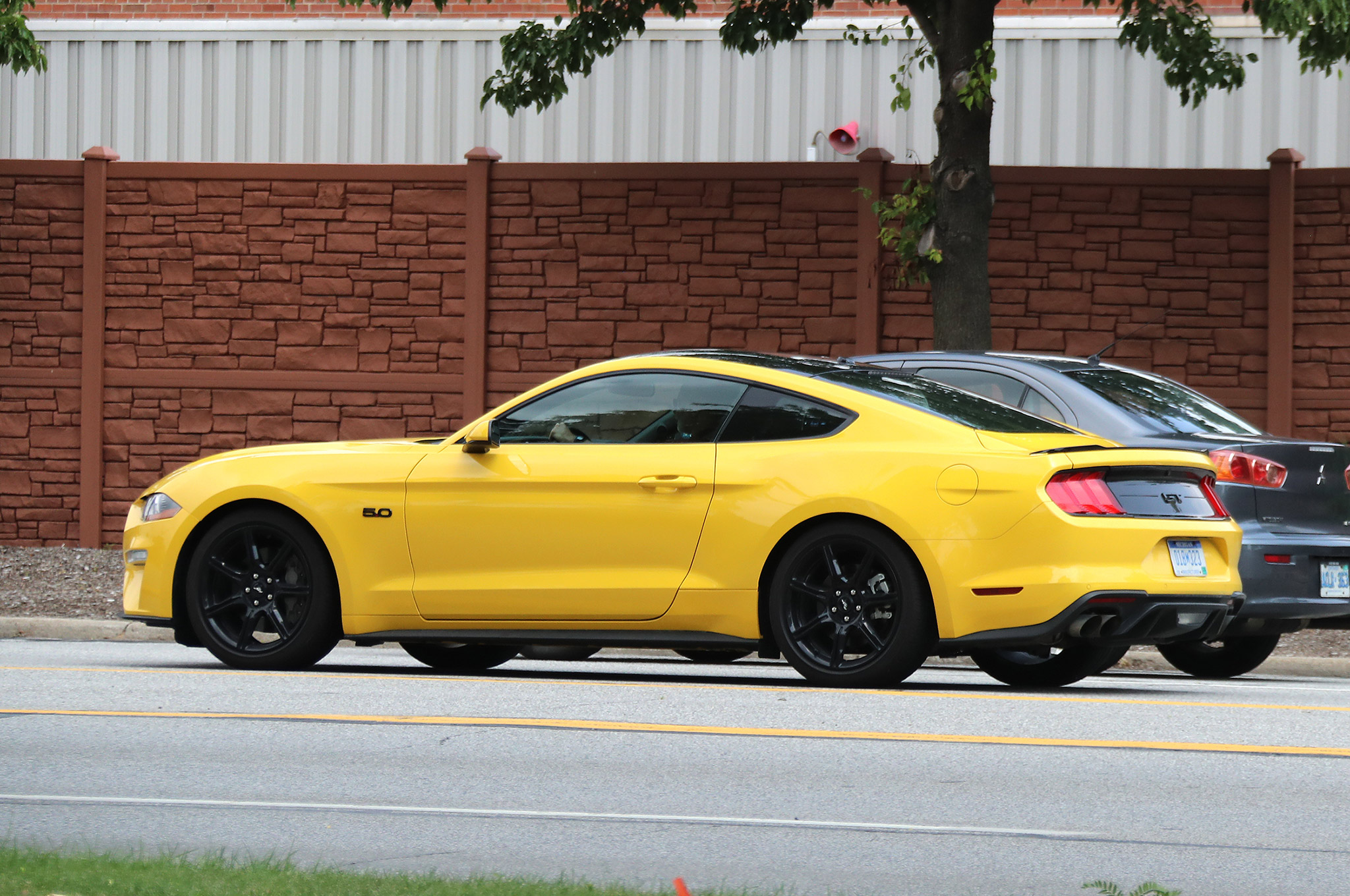 2018 Ford Mustang Black Accent Spy Shot 007 Photo 227745578 2018 Ford Mustang Black Accent Spy Shot 007