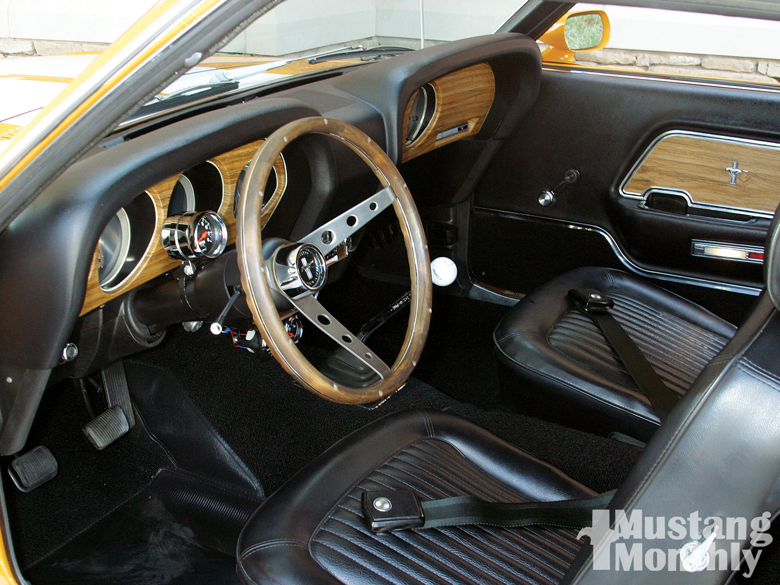 Mump 1011 05 O 1969 Ford Mustang Boss 302 Interior Photo 1969 Ford Mustang Boss 302 Grabber Hardtop