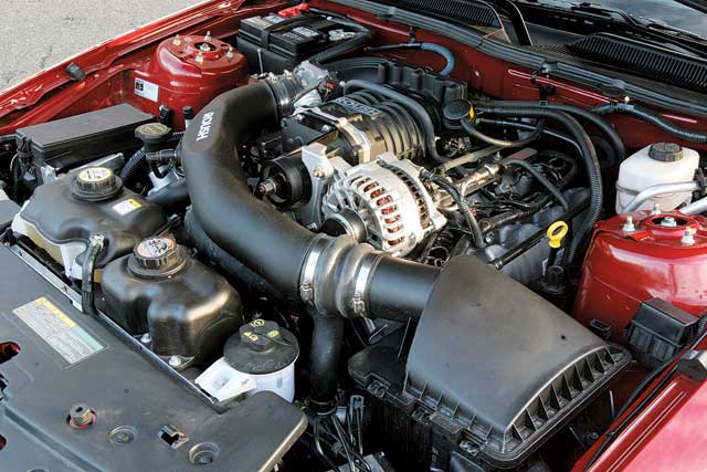Mmfp_0805_roush_03_z 2008_roush_427R_mustang Engine