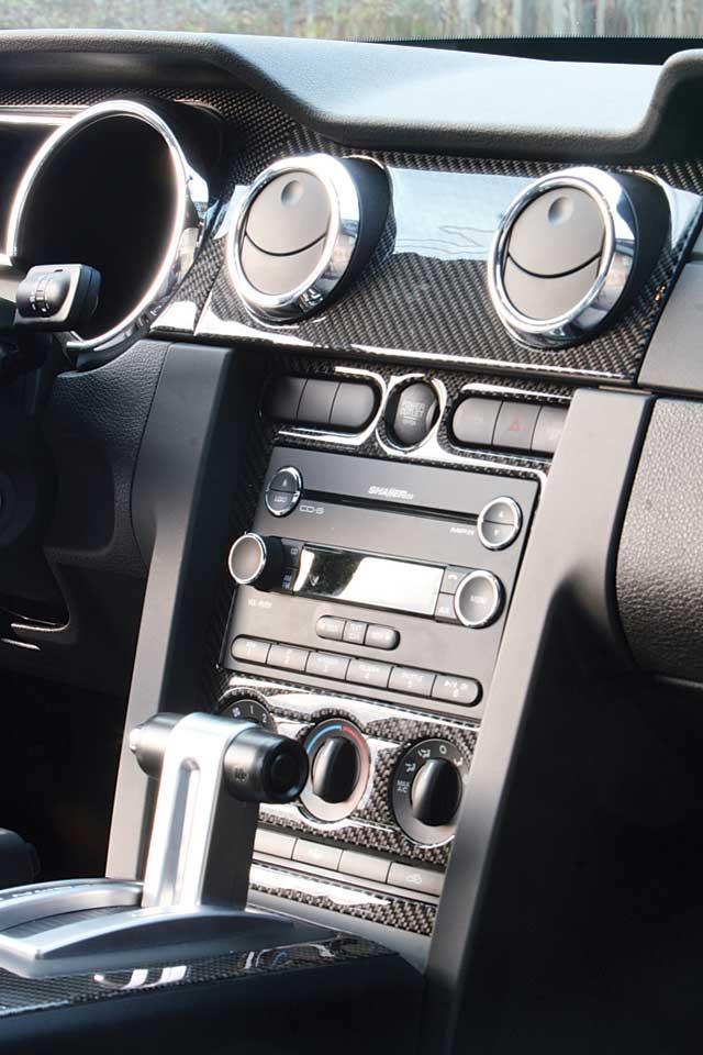 Mmfp_0805_roush_05_z 2008_roush_427R_mustang Console