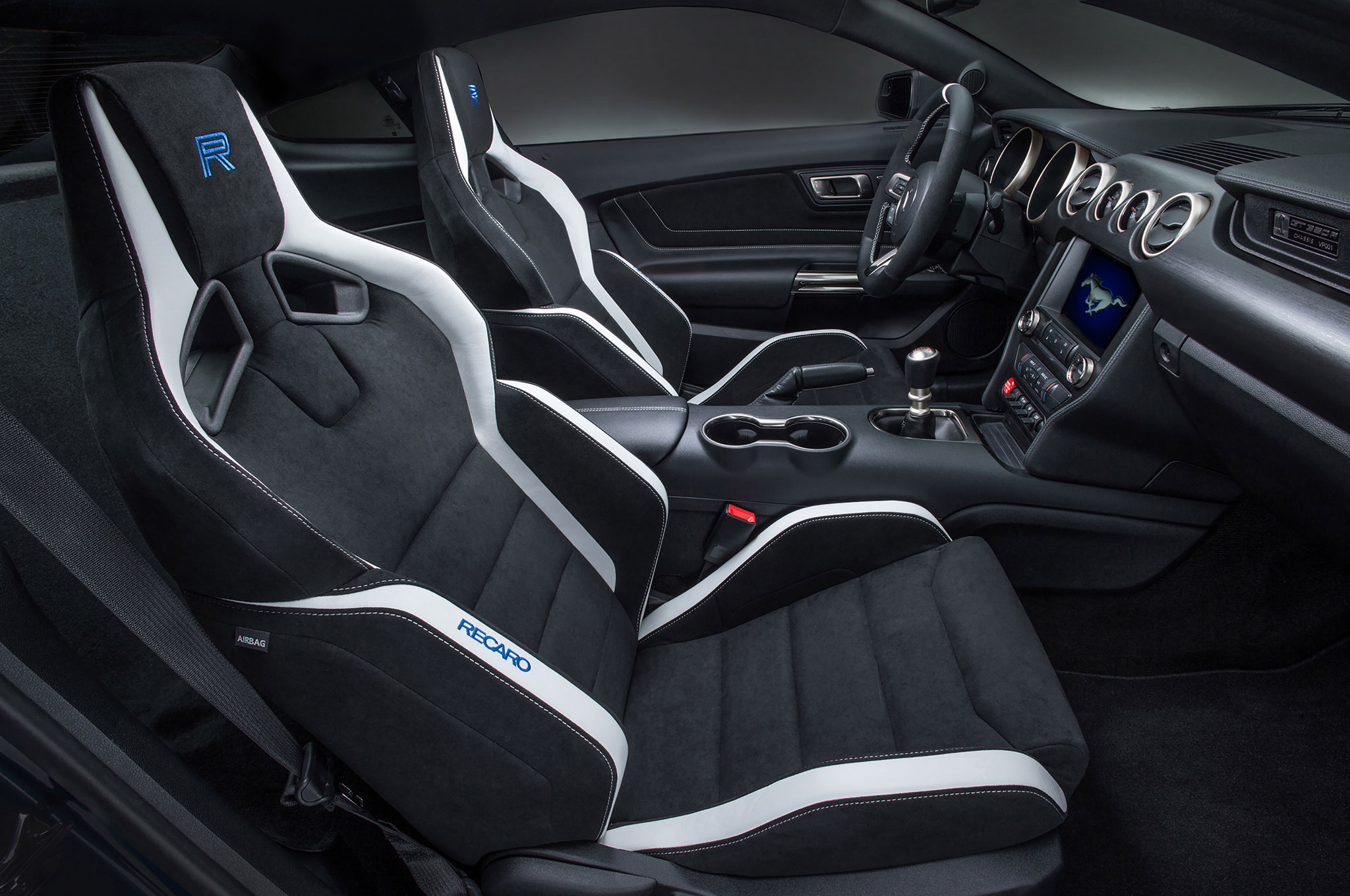 Ford Shelby Gt350r Mustang Interior 2 Photo It S Here The Ford Gt Is Happening In 16 Plus 17 F 150 Raptor And Race Ready Mustang Gt350r