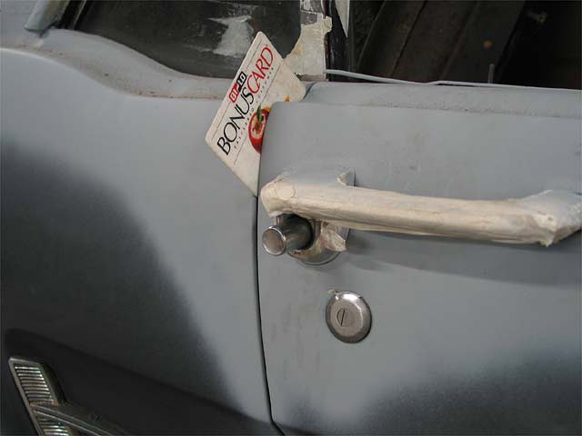 127_0402_hinge_lead_z