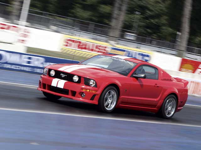 0509mmfp_05z 2005_ford_mustang_roush Left_front_view