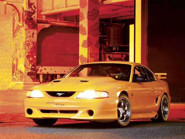 0601mmfp_01z 1994_ford_mustang_gt Left_front_view