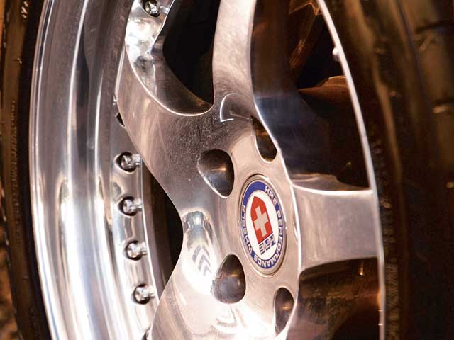 0601mmfp_07z 1994_ford_mustang_gt Wheel_view