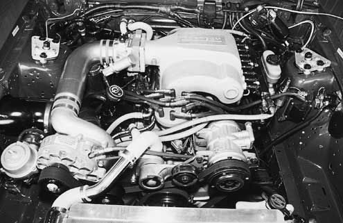 138_13z Ford_mustang Engine_view