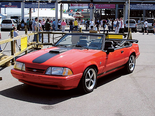 0408mm_68z Ford_Fox_Mach Front_Drivers_Side_View