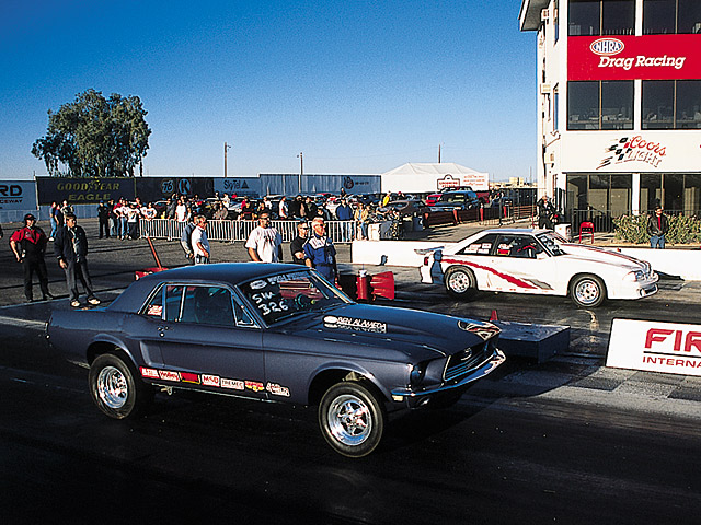 0405mm_19z 1968_Ford_Mustang Passenger_Side_View_At_Track