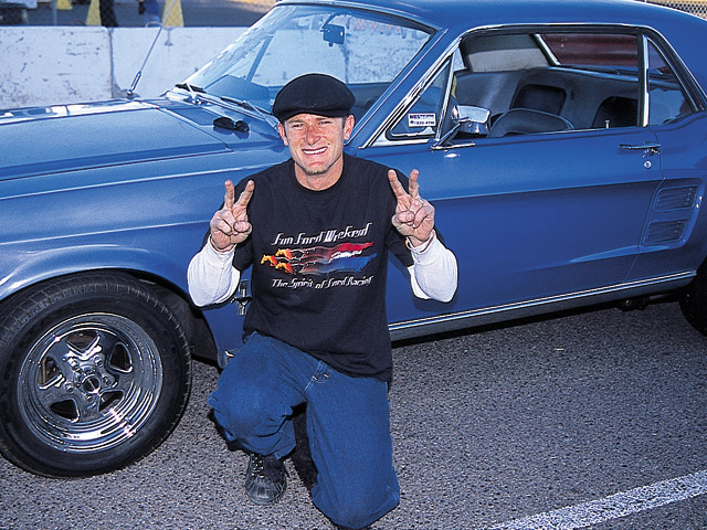 0405mm_25z 1964_Ford_Mustang Drivers_Side_View_With_Driver