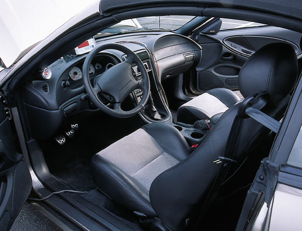 0306MM_18z 2003_Ford_Cobra Drivers_Seat