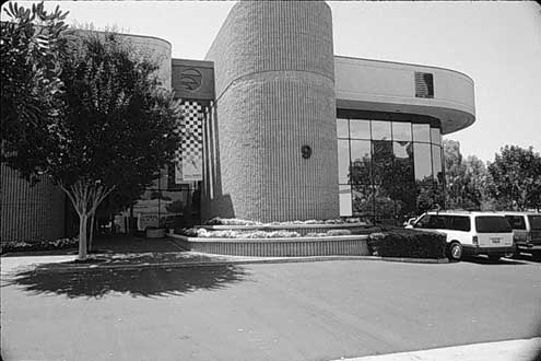 P31683_image_large