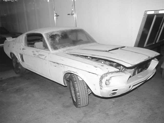173_0011_8z 1967_Ford_Mustang_GT500 Front_Passenger_Side