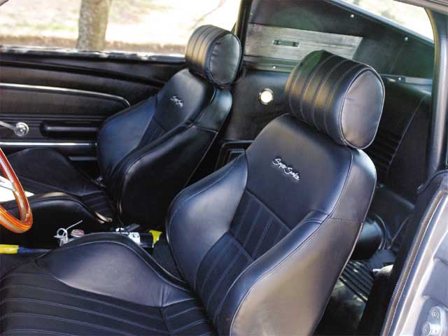 173_0409_09z 1967_Ford_Mustang_GT500E Interior