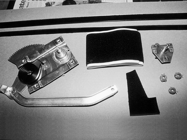 Mump_0112_35_z Classic_mustang_side_glass New_equipment