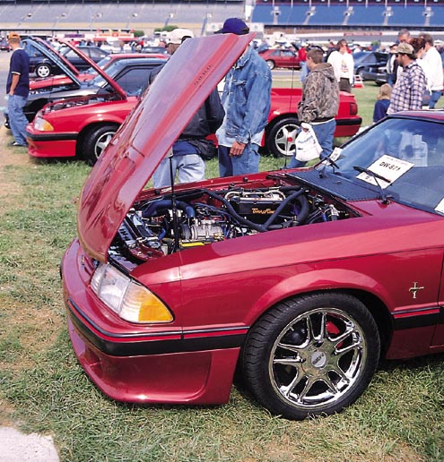 P94256_large Ford_Mustang_Foxbody Red_Front_End