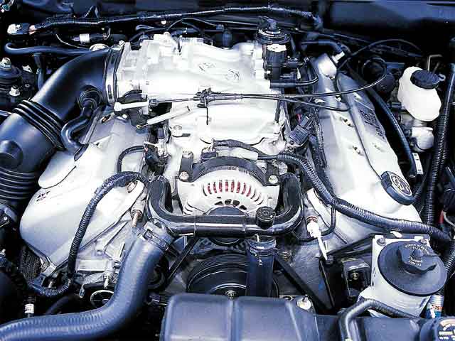 0110mmfp_06z 1999_ford_mustang_cobra Engine_view