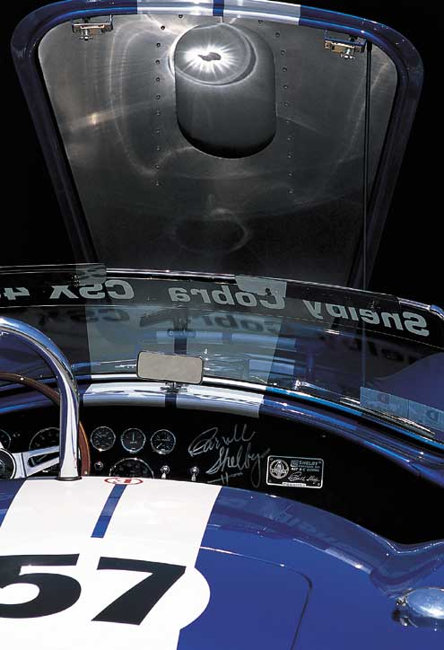 P54560_large Shelby_427_Cobra Rear_Close_Hood_Up