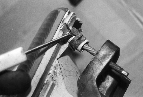 P98303_image_large