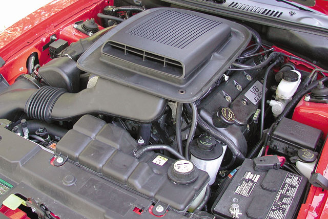 173_0306_6z 2003_Ford_Mustang_Mach_1 Engine