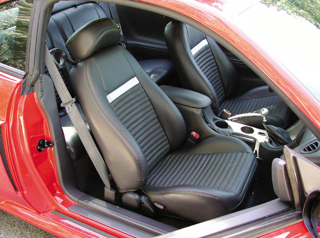 173_0306_9z 2003_Ford_Mustang Interior