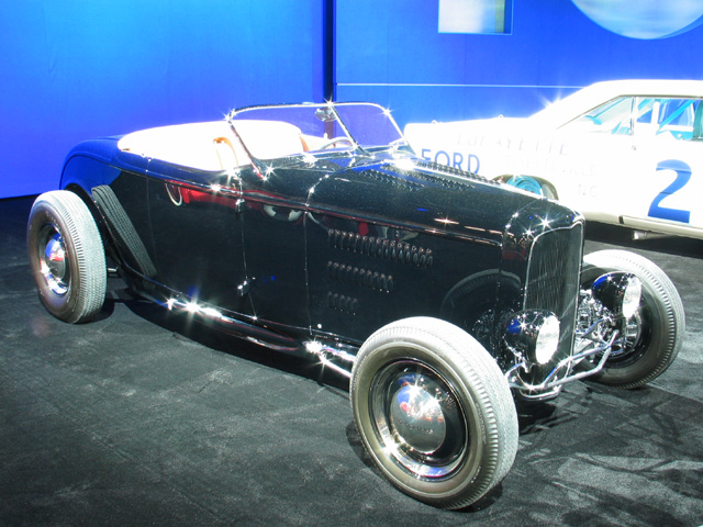 0312mm_04z Doane_Spencer_1932_Ford Front_View