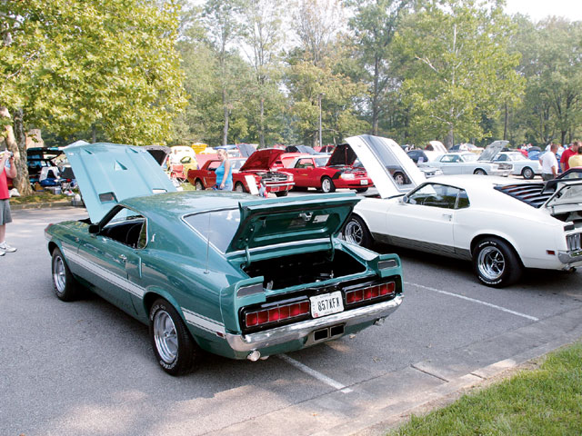 Mump_0601_05z Ford_mustang_car_show Rear